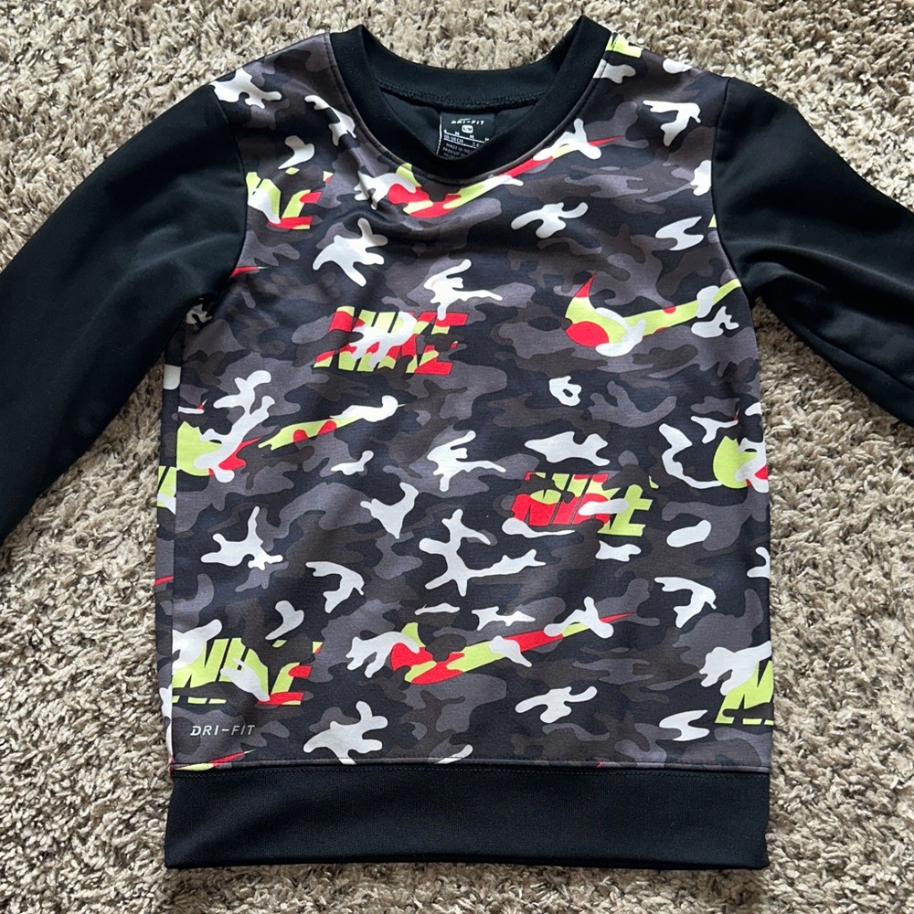 Nike Kids Camo Rashguard - Black, Gray, Yellow